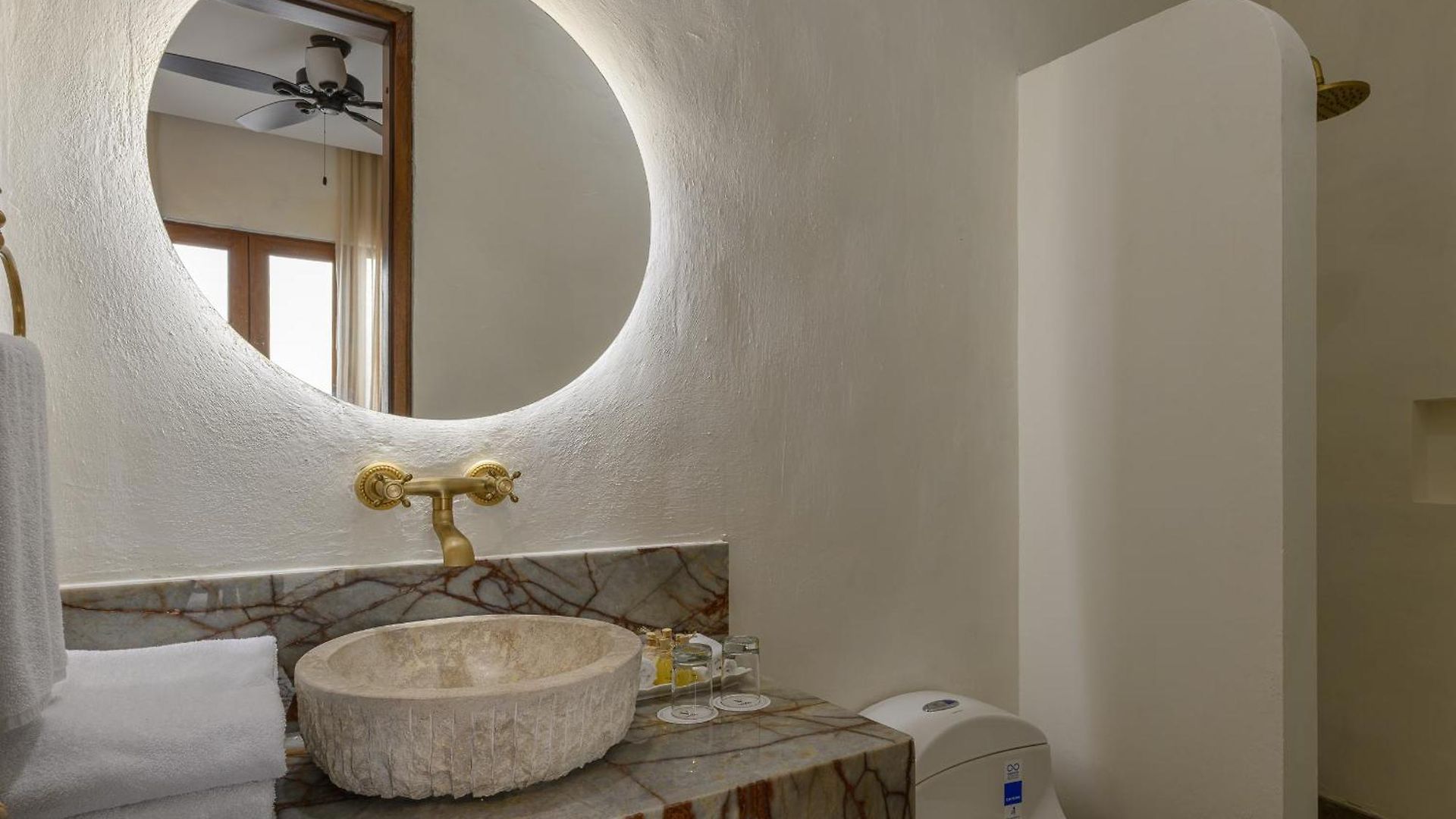Voilá Pedregal By Huespedia Hotel *