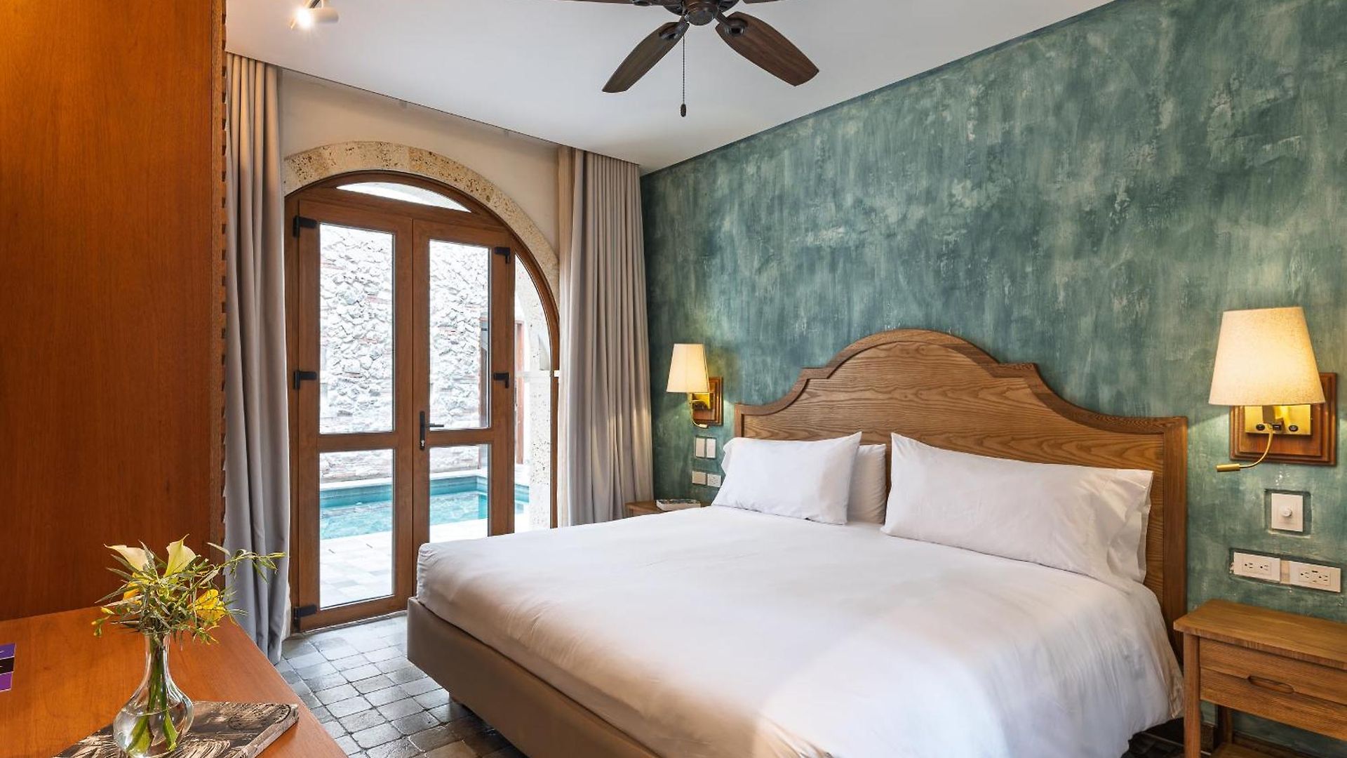 Voilá Pedregal By Huespedia Hotel