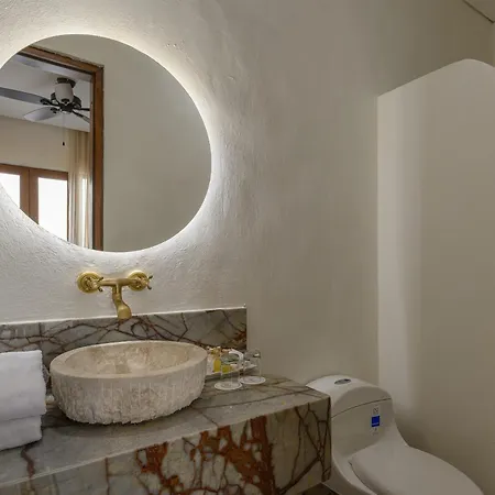 Voilá Pedregal By Huespedia Hotel *