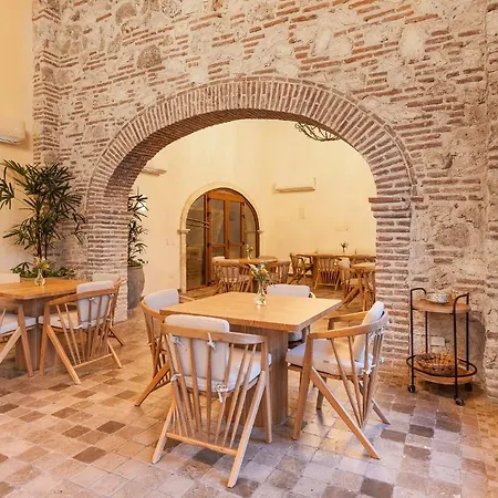 Hotel Voilá Pedregal By Huespedia
