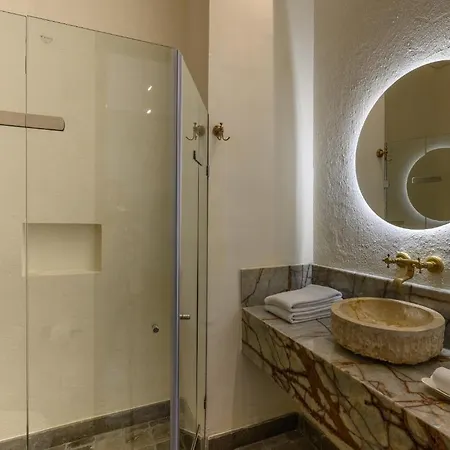 Voilá Pedregal By Huespedia Hotel *