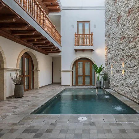 Hotel Voilá Pedregal By Huespedia 4*